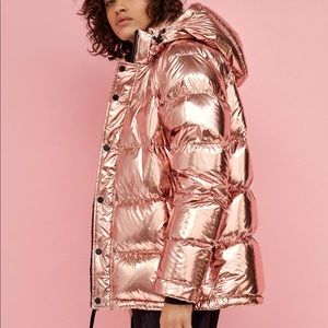 The Super Puff by TNA in Rose Gold